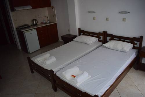Zorbas Studios and Agia Roumeli